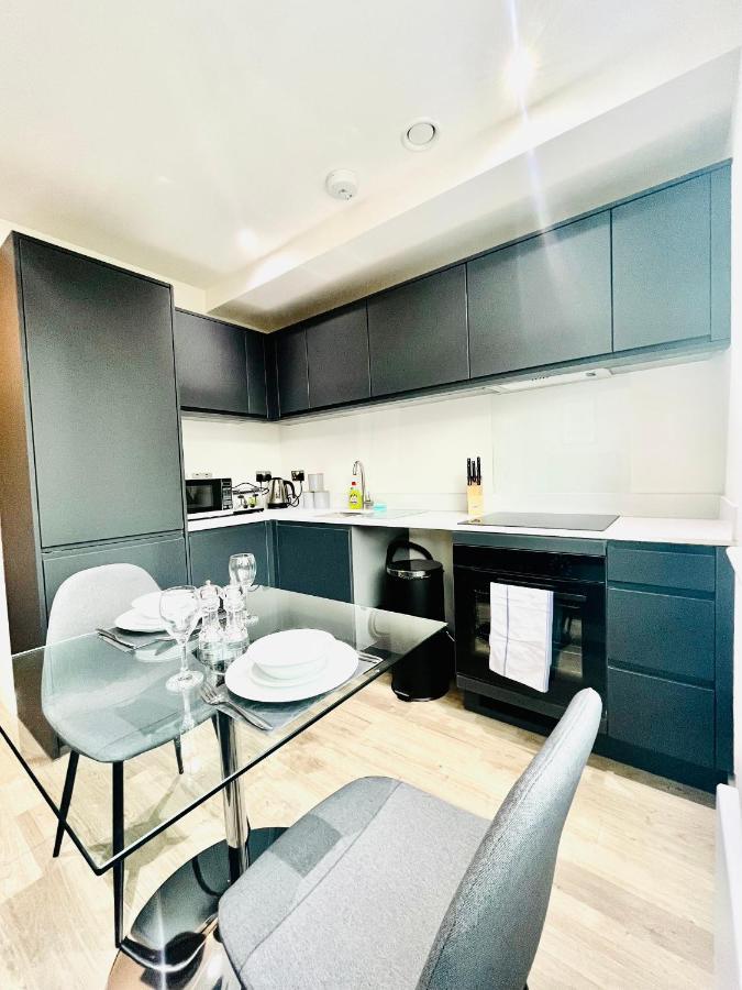 Stylish Studio Apartment Near To Old Trafford Stadium Manchester Exteriör bild